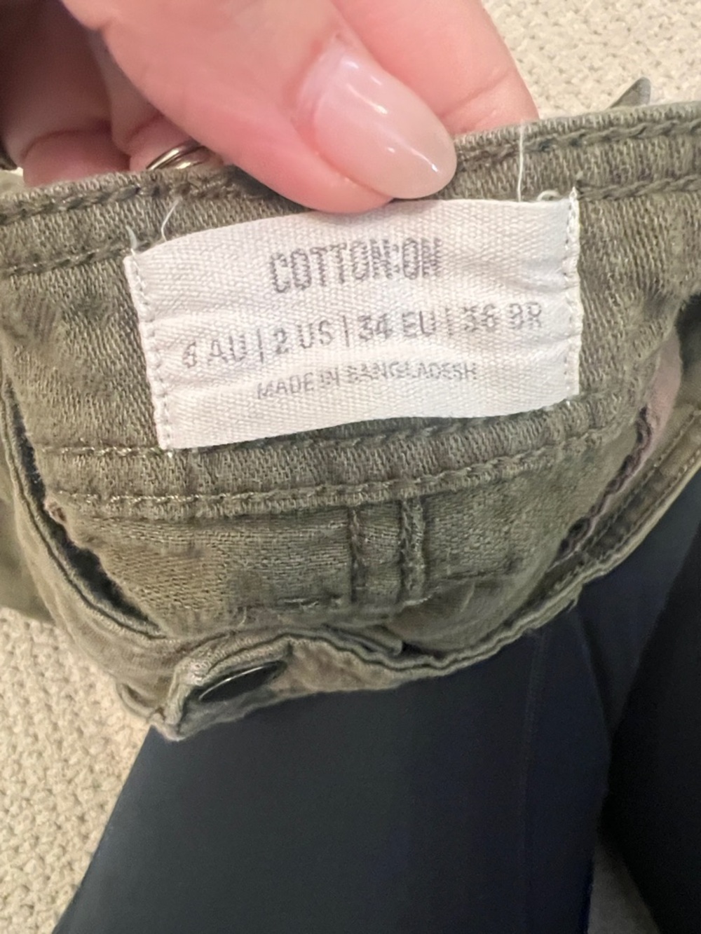 Cotton on army green cargo pants 100% cotton size 2 - Picture 2 of 4